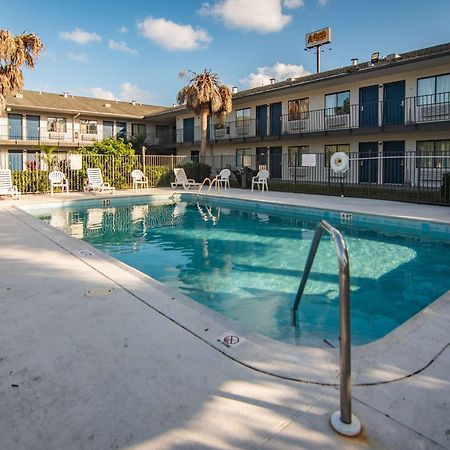 Motel 6-Ft. Pierce, Fl Форт Пиърс Екстериор снимка