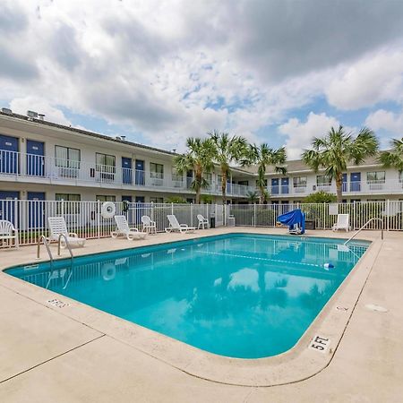 Motel 6-Ft. Pierce, Fl Форт Пиърс Екстериор снимка
