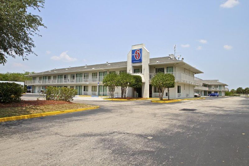 Motel 6-Ft. Pierce, Fl Форт Пиърс Екстериор снимка