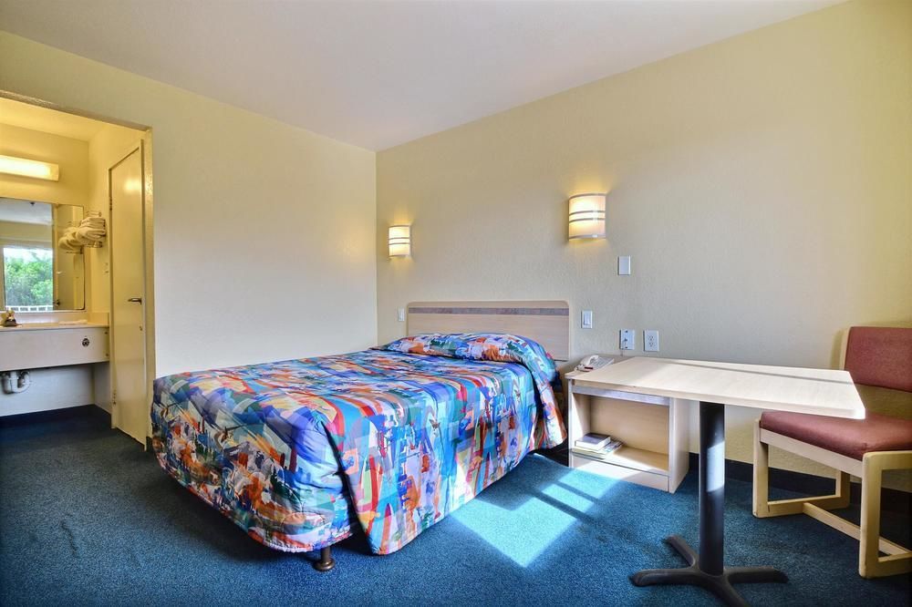Motel 6-Ft. Pierce, Fl Форт Пиърс Екстериор снимка
