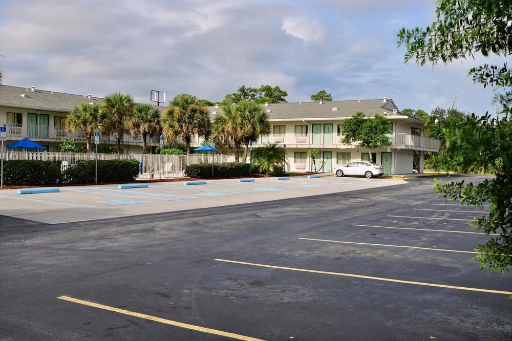 Motel 6-Ft. Pierce, Fl Форт Пиърс Екстериор снимка