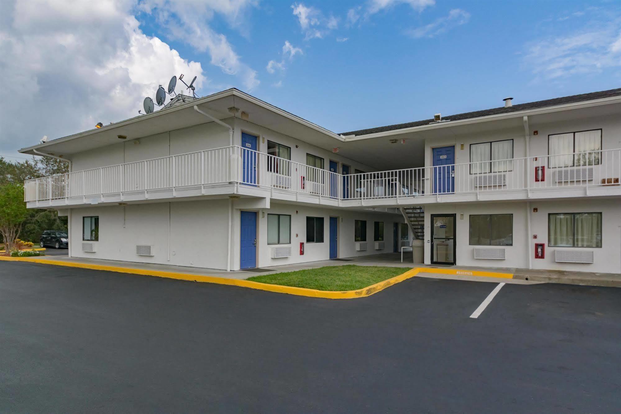 Motel 6-Ft. Pierce, Fl Форт Пиърс Екстериор снимка