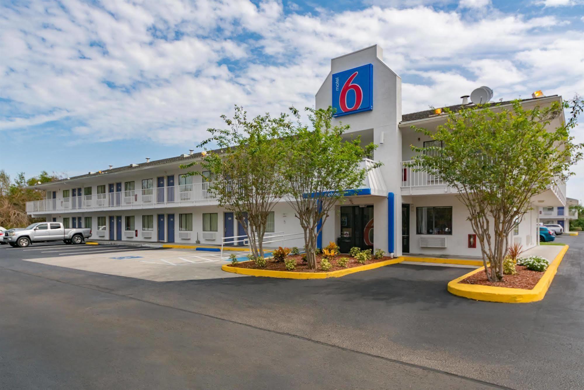 Motel 6-Ft. Pierce, Fl Форт Пиърс Екстериор снимка
